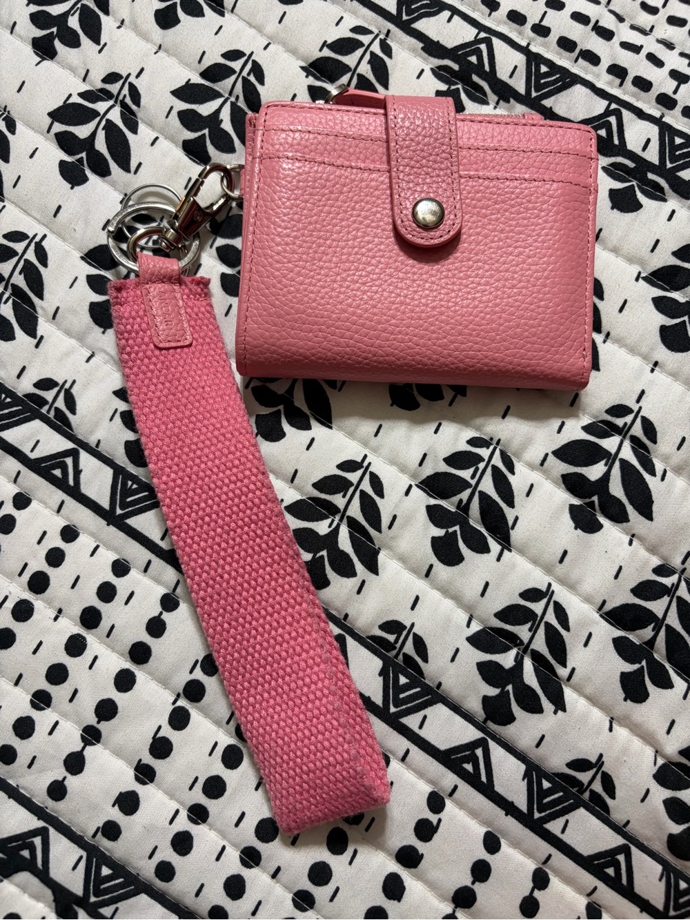 Andar Lo Pink Leather Wristlet Wallet